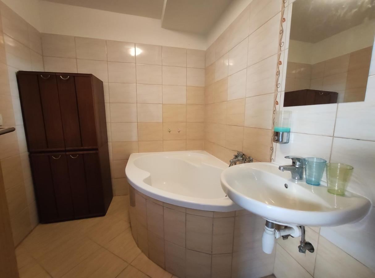 Apartman Hulin, Chrastany - Bily Exterior foto